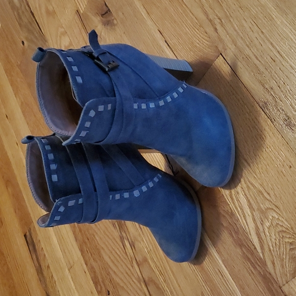 VENUS Shoes - Gray ankle boots